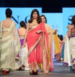walks for Shaina NC at Pidilite CPAA Show in NSCI, Mumbai on 11th May 2014